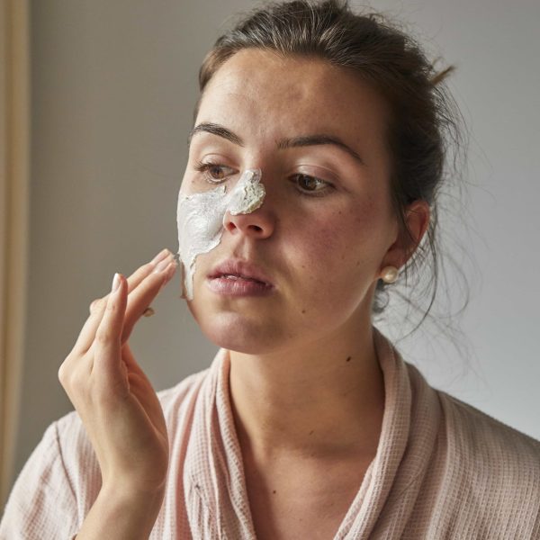 Maschera viso purificante con polvere di oliva - immagine 3