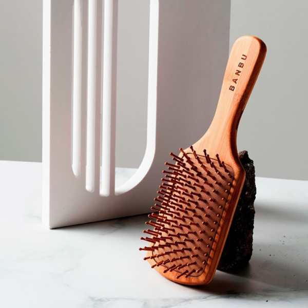 Spazzola per capelli in bambù e gomma naturale - immagine 2