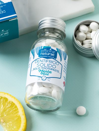 Dentifricio solido in pastiglie