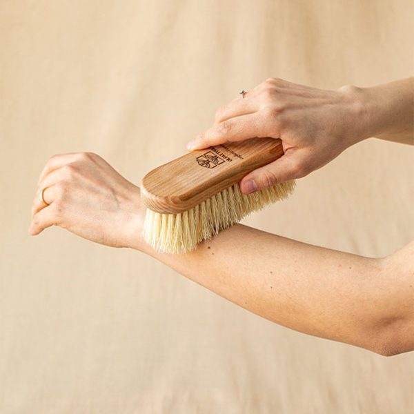 Il Dry Brushing, come funziona - la guida di Essenzi-ali