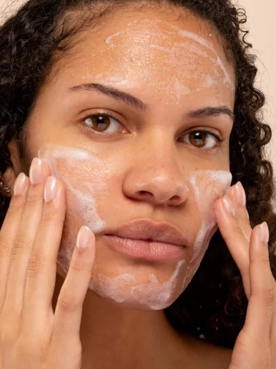 Mousse detergente viso ricaricabile