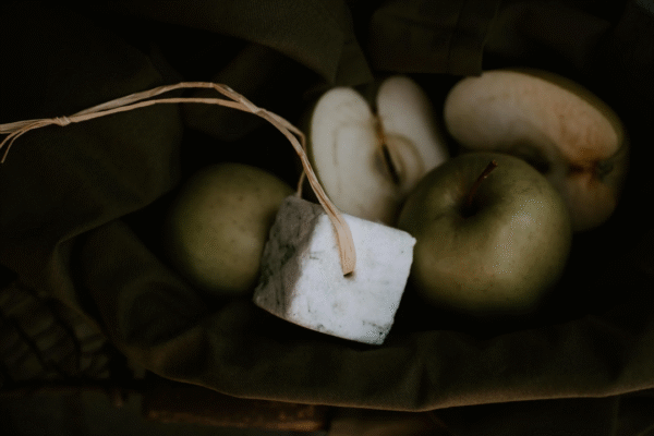 Shampoo e balsamo solido 2in1 autunnale -  MelaTiro - immagine 2